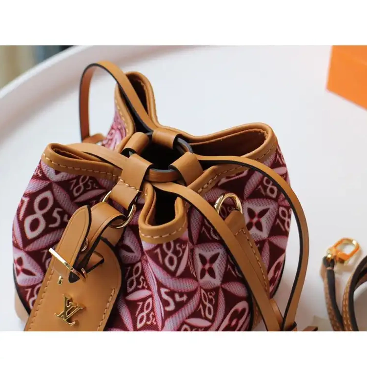 Bags LV 204B570011 0806
